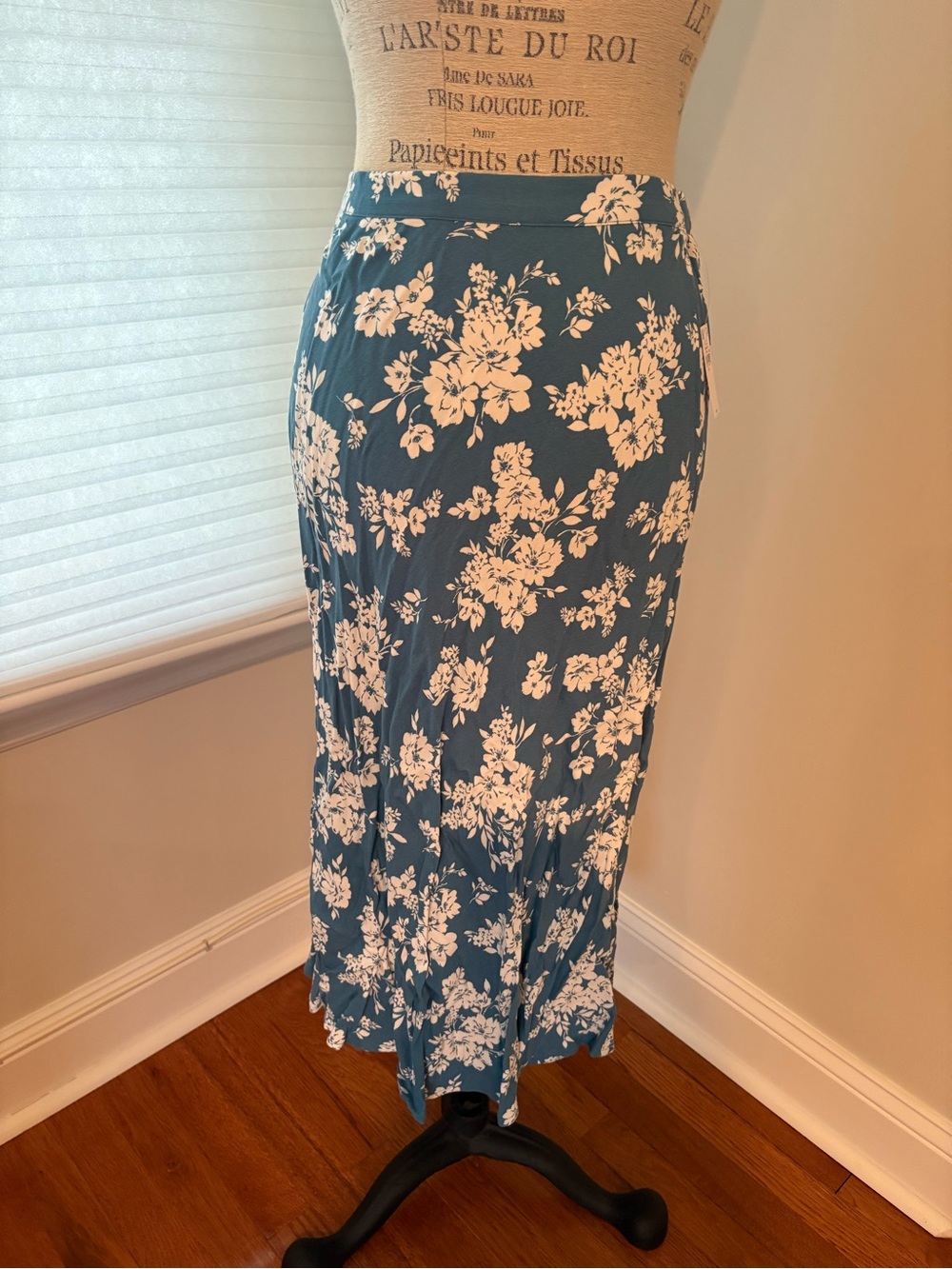 Old Navy Blue Maxi Skirt with White Floral Print